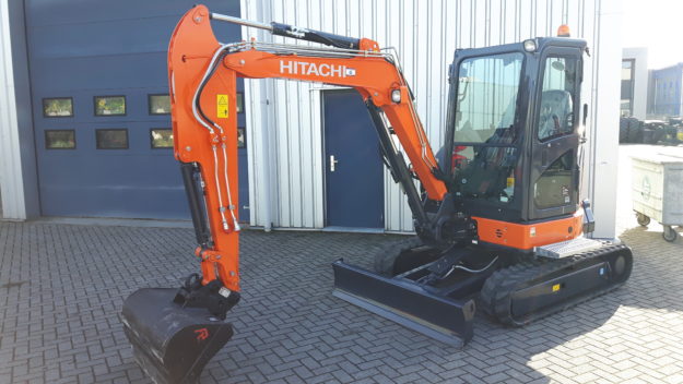 IPC Hitachi ZX38U-5 (1)
