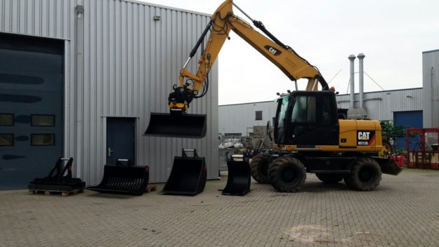 Engcon met pladdet bakken (4)