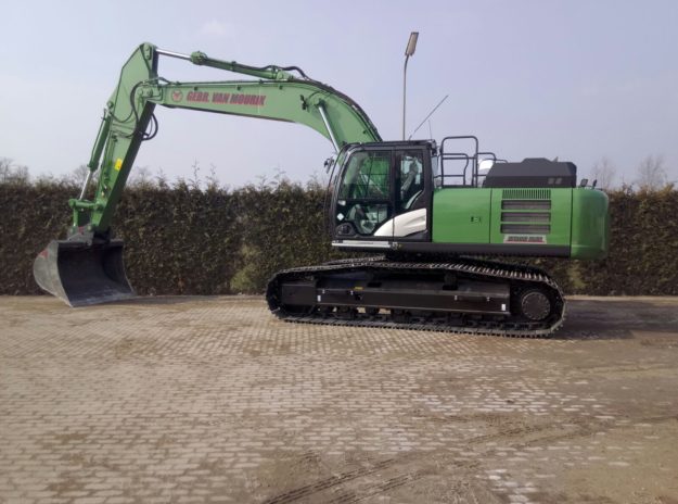 Hitachi ZX300LC-6 (6)